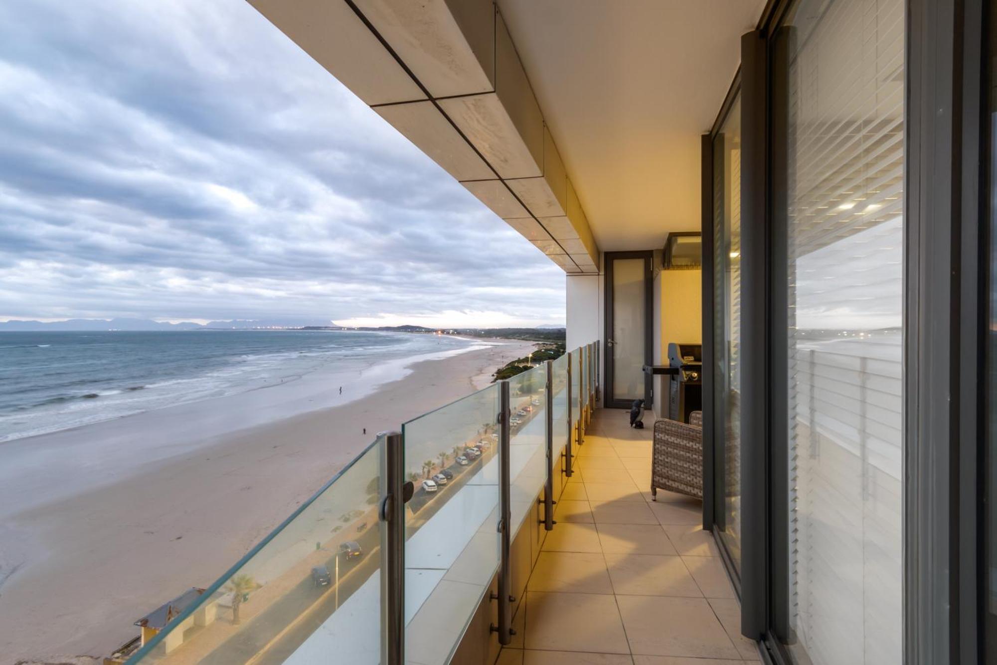 Topaz 801 Luxury On Front, South Africa Le Cap