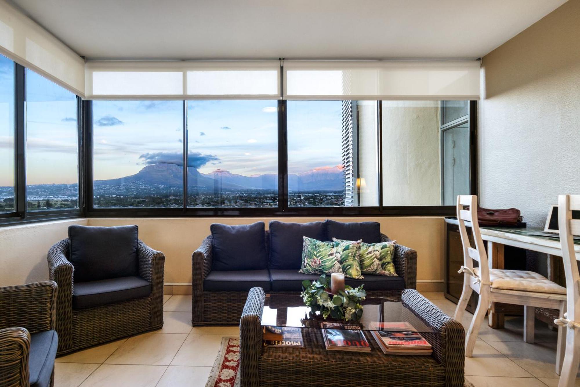 Apartment Topaz 801 Luxury On Front, South Africa