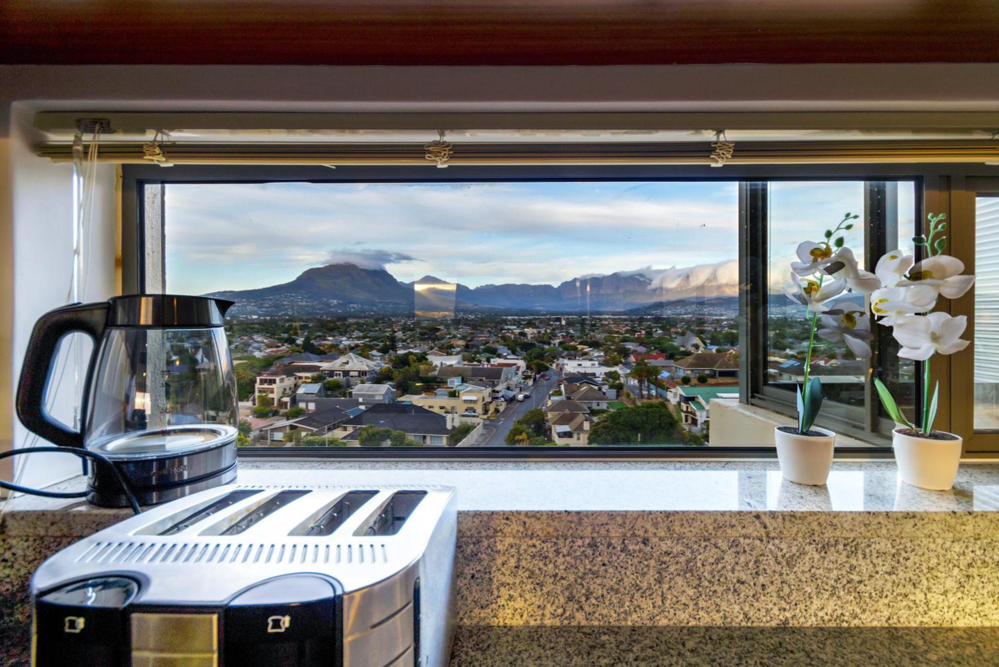 Apartment Topaz 801 Luxury On Front, South Africa *