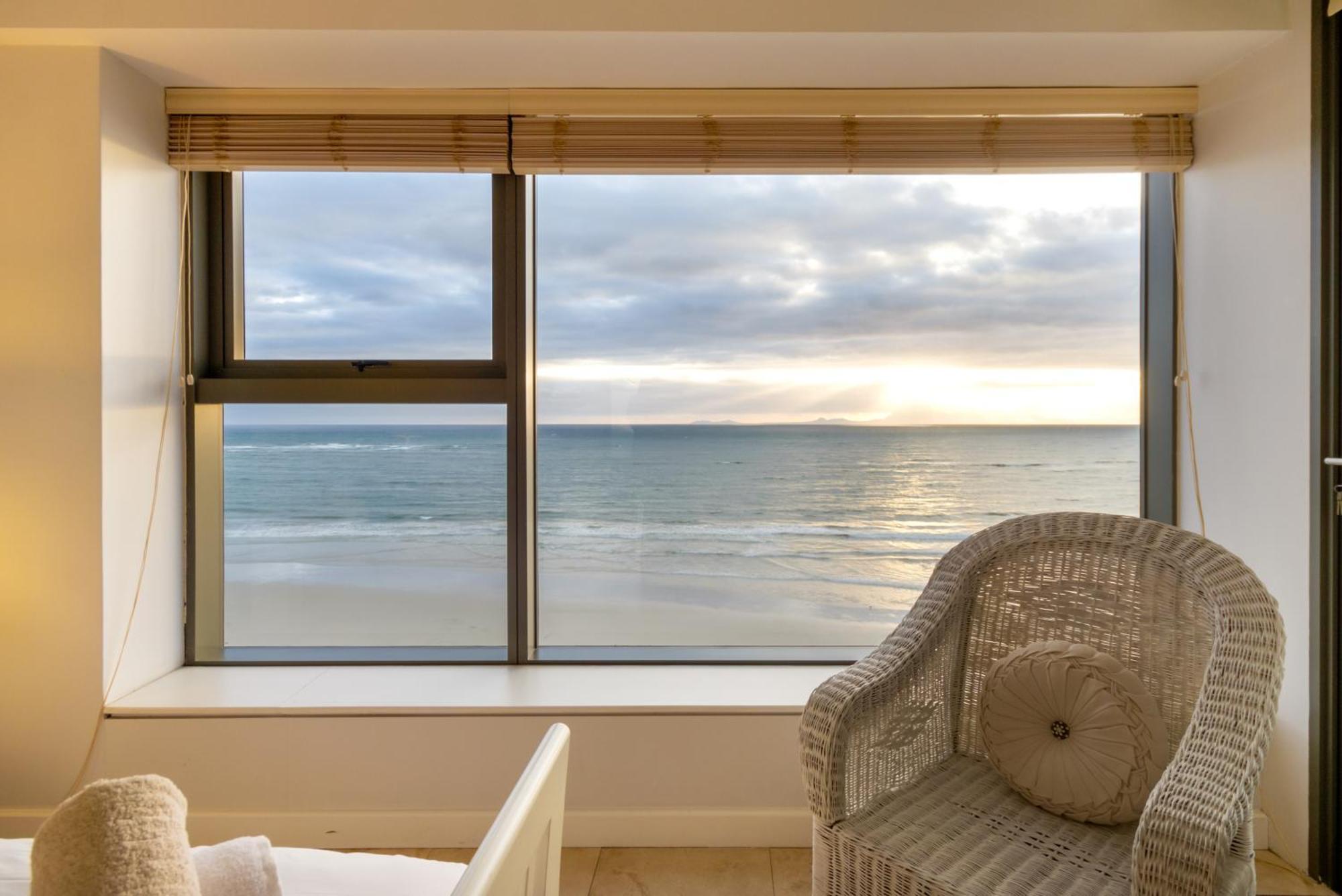 Topaz 801 Luxury On Front, South Africa Apartment *