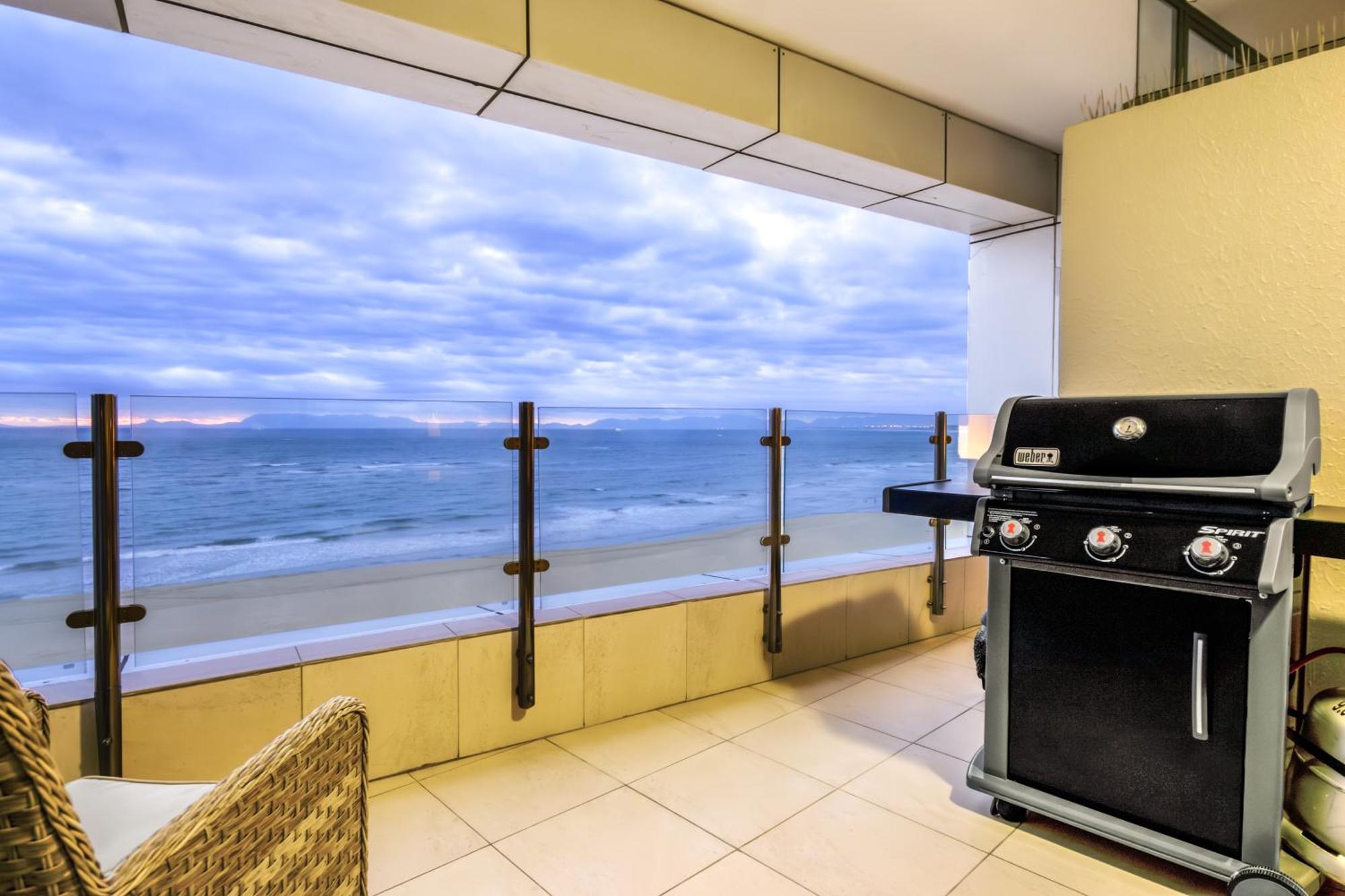 Apartment Topaz 801 Luxury On Front, South Africa *
